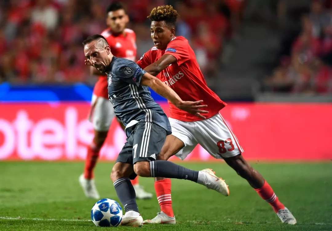 九游-广东宏远迎欧冠关键赛，今夜扳平良机，悬念犹存，团队化学反应显著的简单介绍