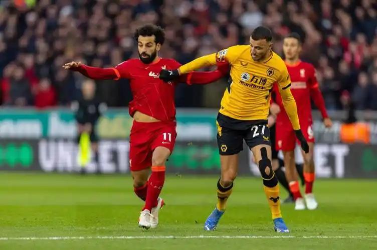 九游-英超清晨再迎强敌；利物浦临场应变；主帅态度：球迷炸锅；轮换策略成焦点的简单介绍